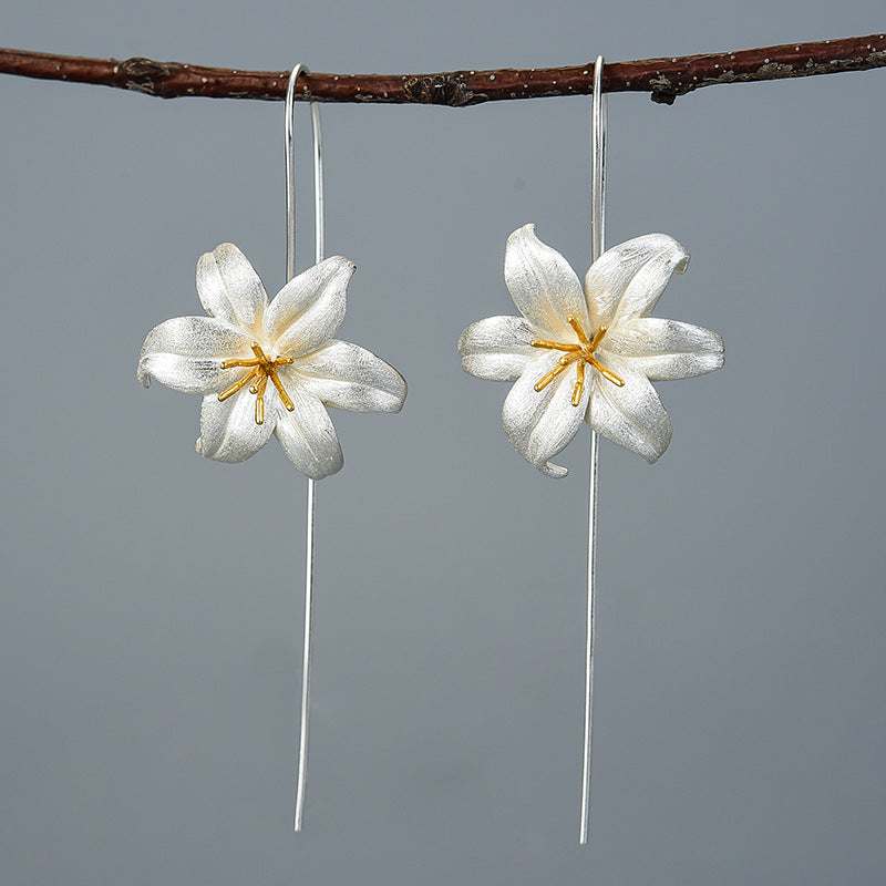 Female lily sterling silver S925 earrings Jewelry/Accessories