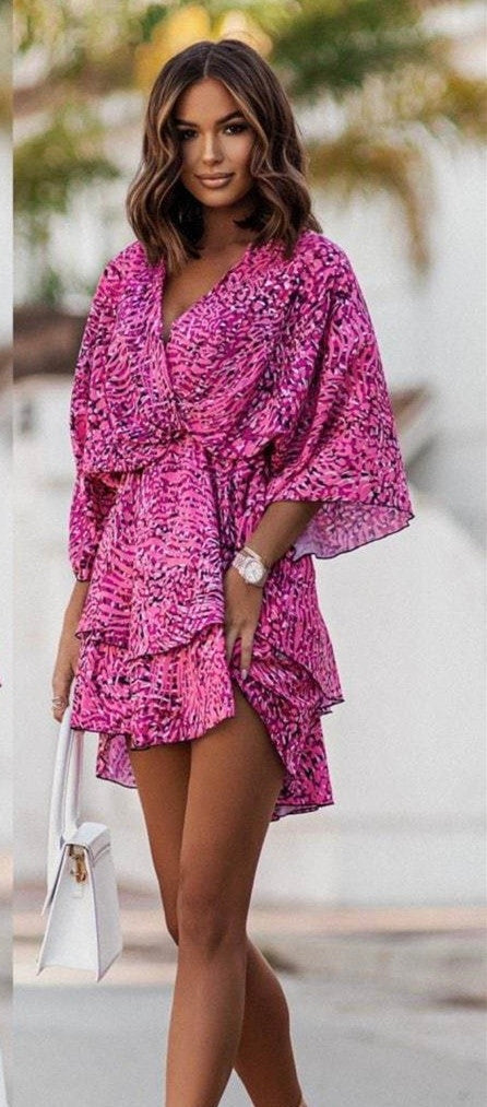 Fashion Print V-Neck Doll Sleeve Loose Cake Dress Women's Garments Apparel / Clothing