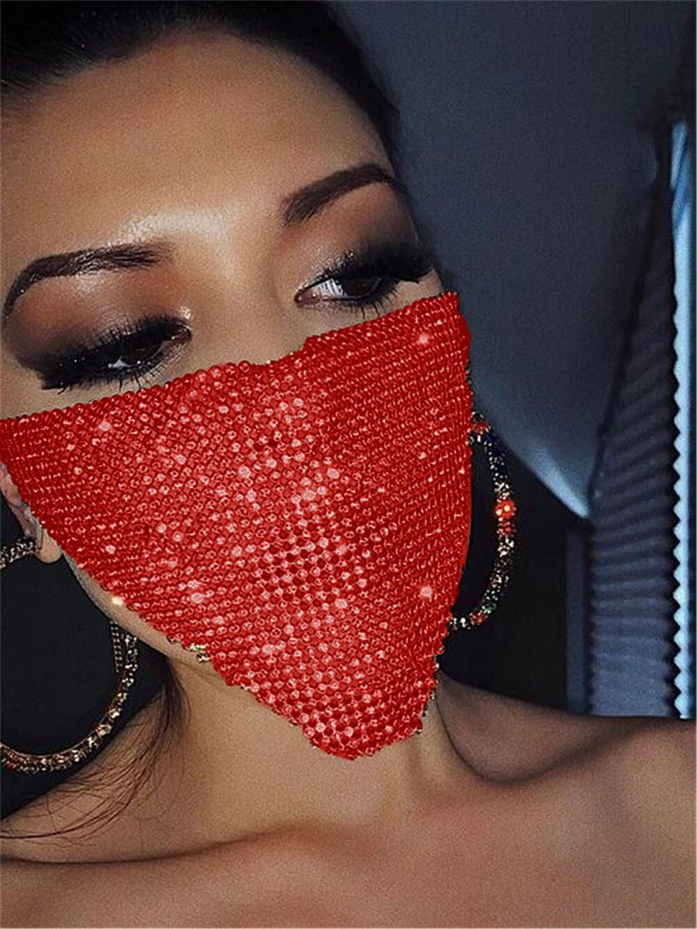 Masque de bijoux en métal explosif