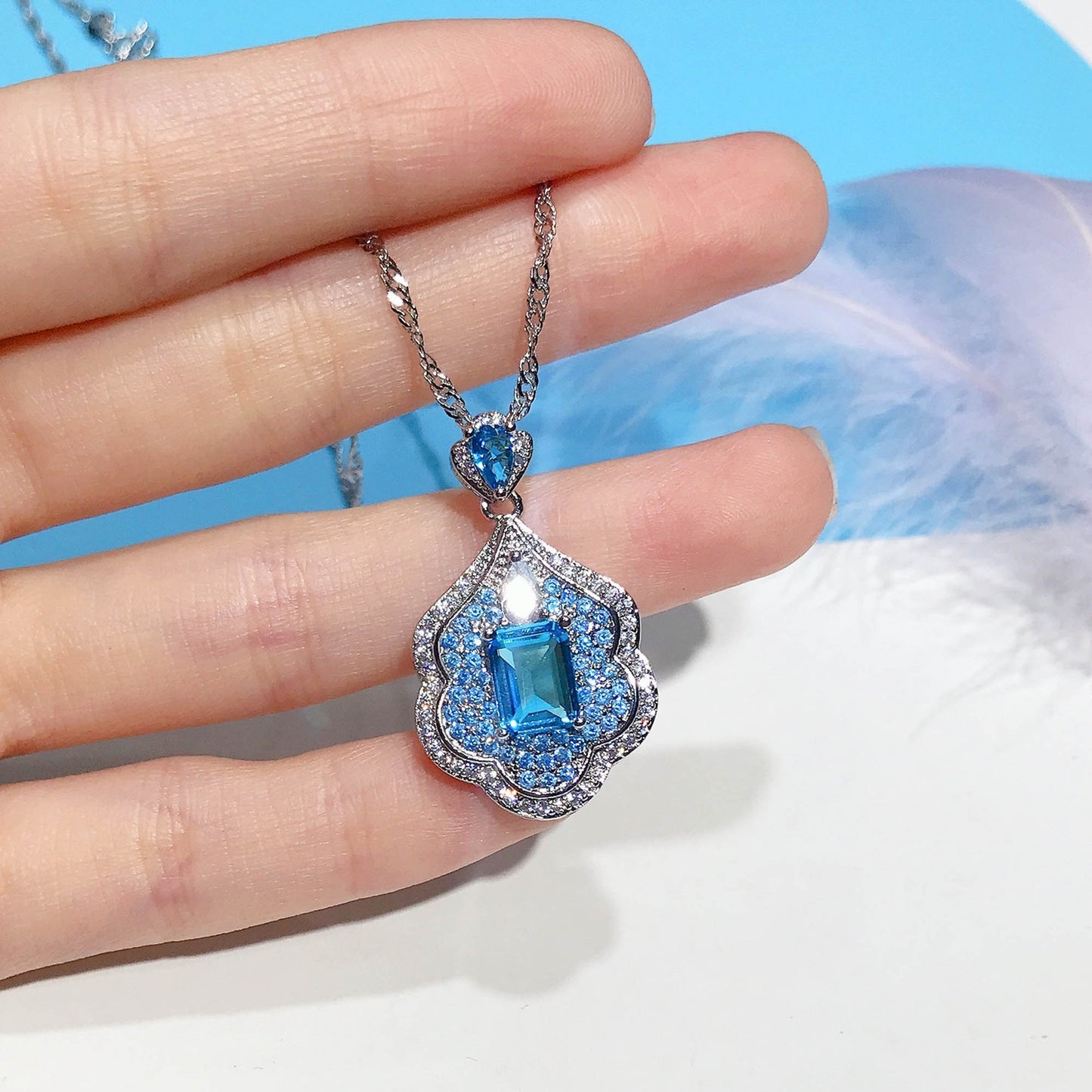 Personality Aquamarine Topaz Sky Mirror Pendant Jewelry & Accessories