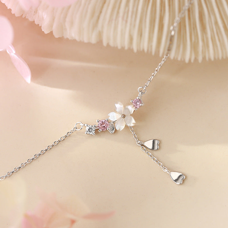 Retro Design Temperament Female Clavicle Chain