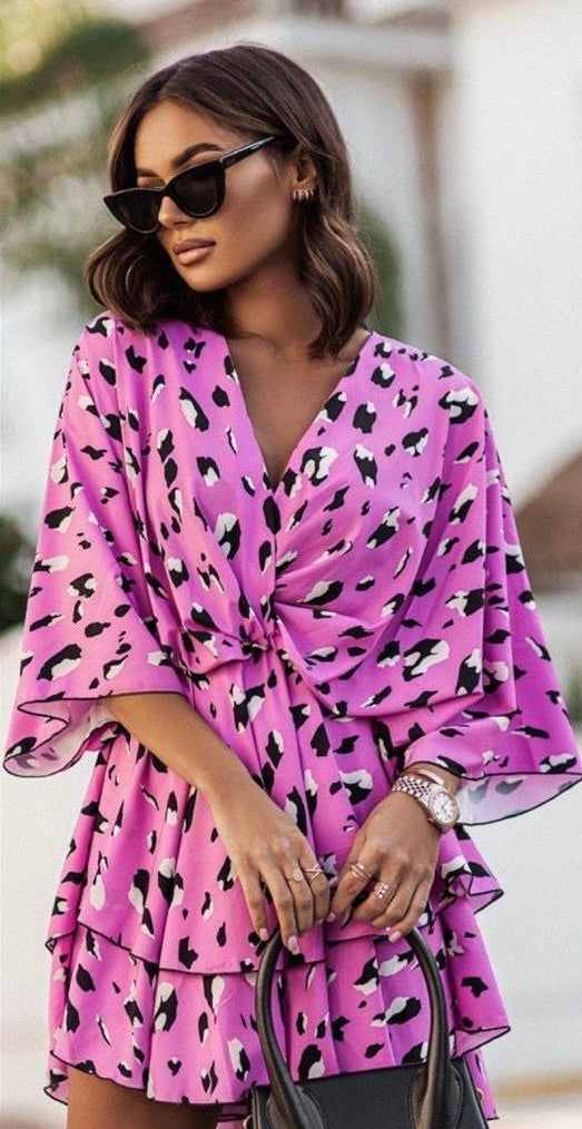 Fashion Print V-Neck Doll Sleeve Loose Cake Dress Women's Garments Apparel / Clothing