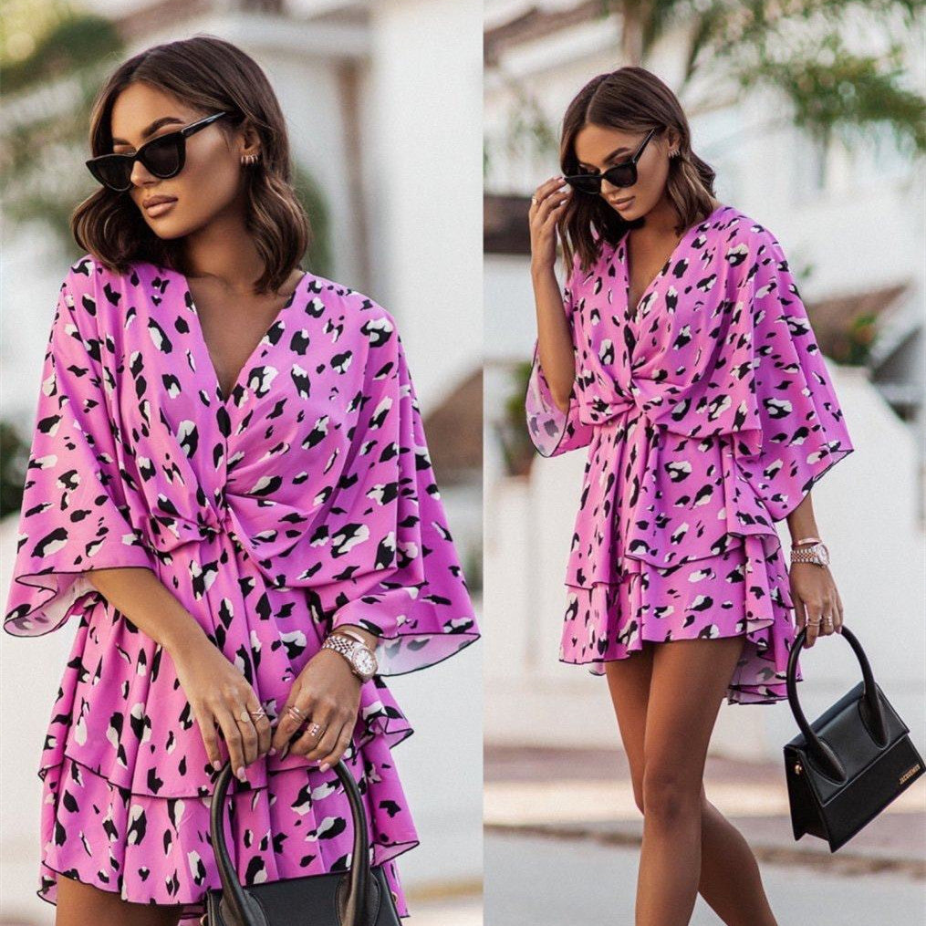 Fashion Print V-Neck Doll Sleeve Loose Cake Dress Women's Garments Apparel / Clothing