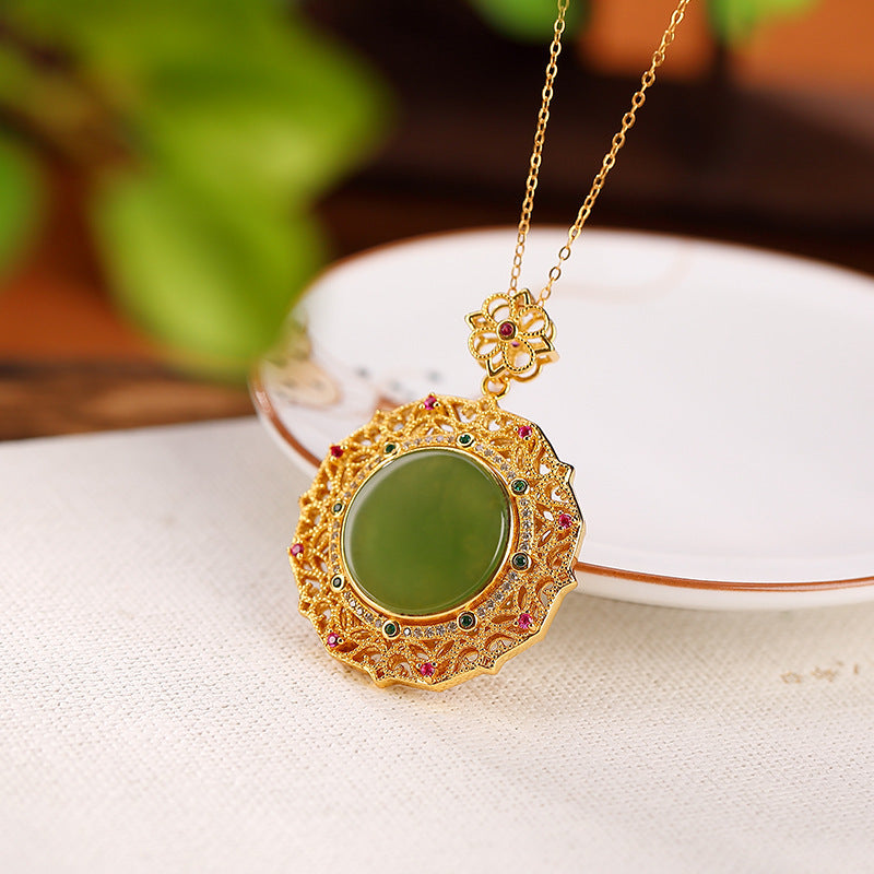 Fashion Pattern Hollow Retro Dignified Pendant Jewelry & Accessories