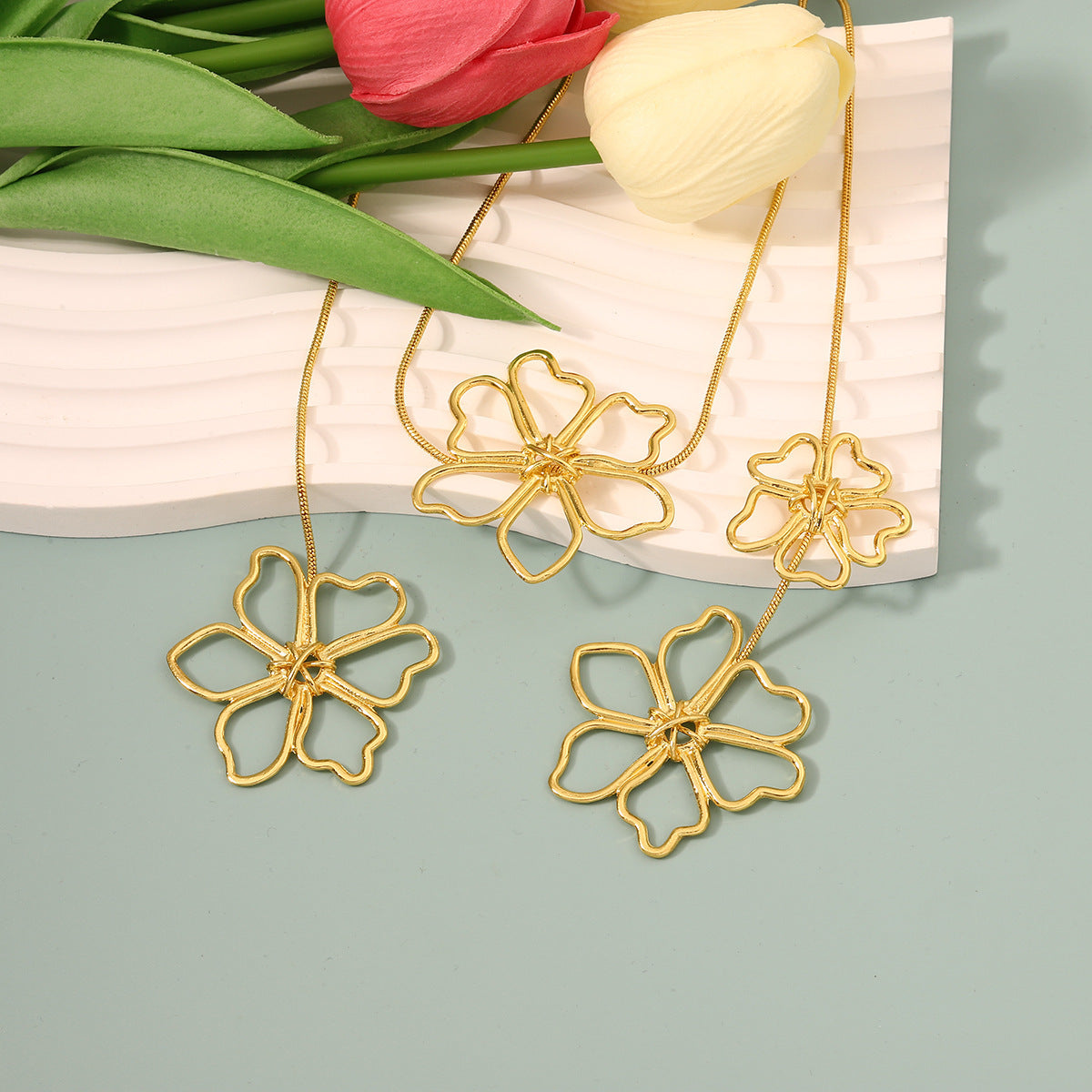 Retro Personalized Fashion Creative Alloy Flower Necklace Jewelry/Accessories