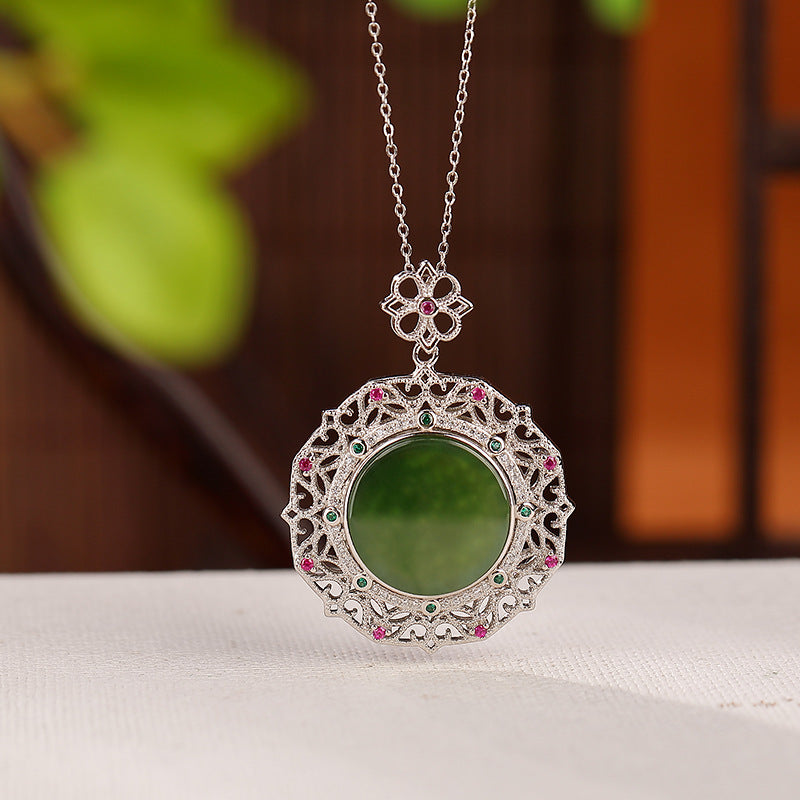 Fashion Pattern Hollow Retro Dignified Pendant Jewelry & Accessories