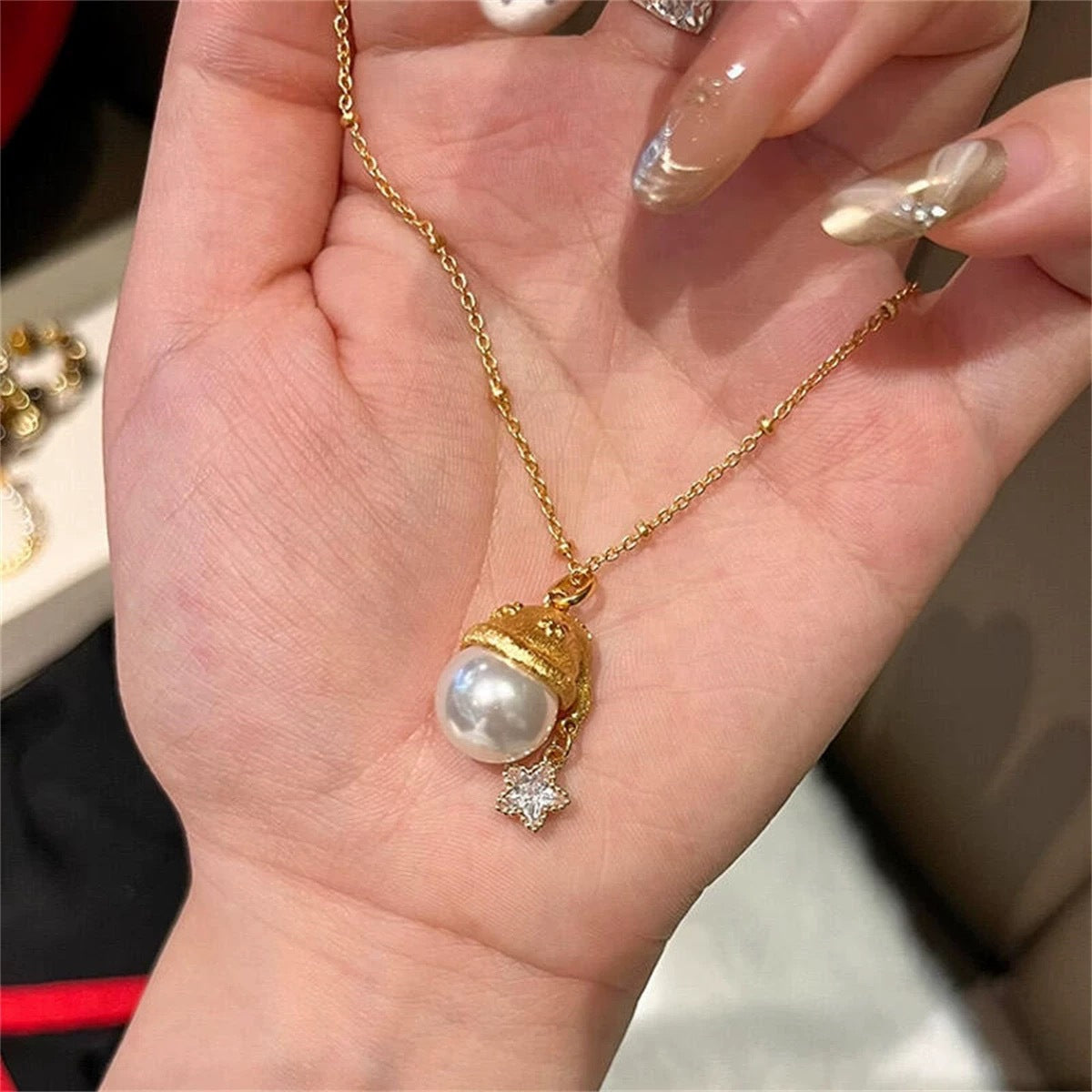 Romantic Pearl Christmas Hat XINGX Necklace Special-interest Design Exquisite Retro Affordable Luxury Clavicle Chain Jewelry/Accessories