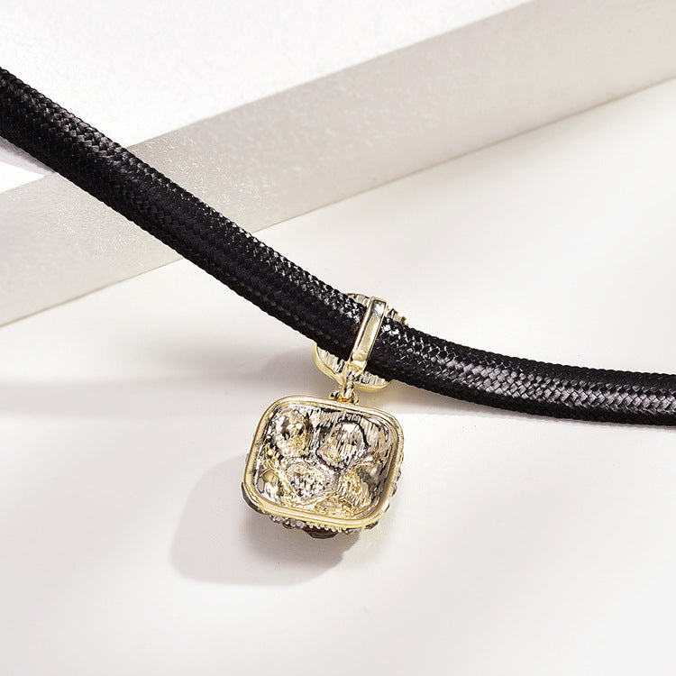 Alloy Black & Rhimestone Square Short Necklace Jewelry & Accessories