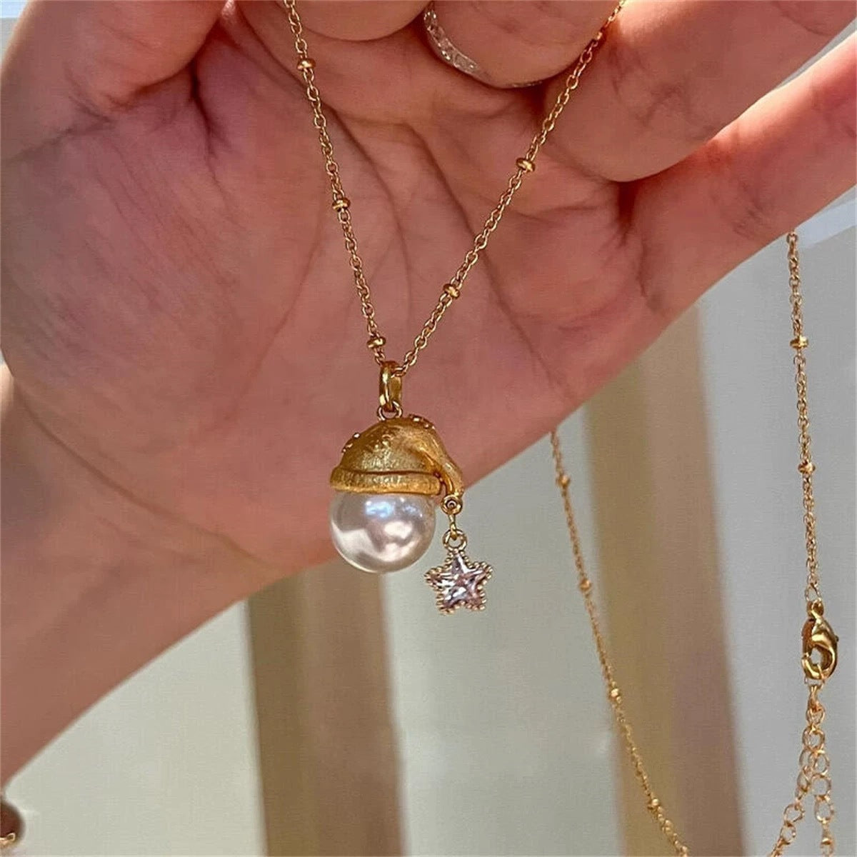Romantic Pearl Christmas Hat XINGX Necklace Special-interest Design Exquisite Retro Affordable Luxury Clavicle Chain Jewelry/Accessories