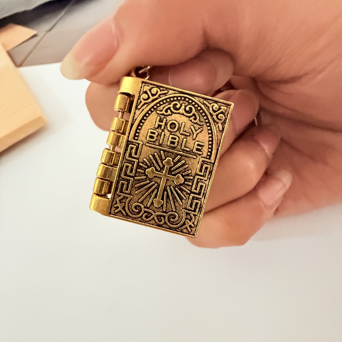 Alloy Gold Antique Silver Bible Keychain Necklace Jewelry & Accessories