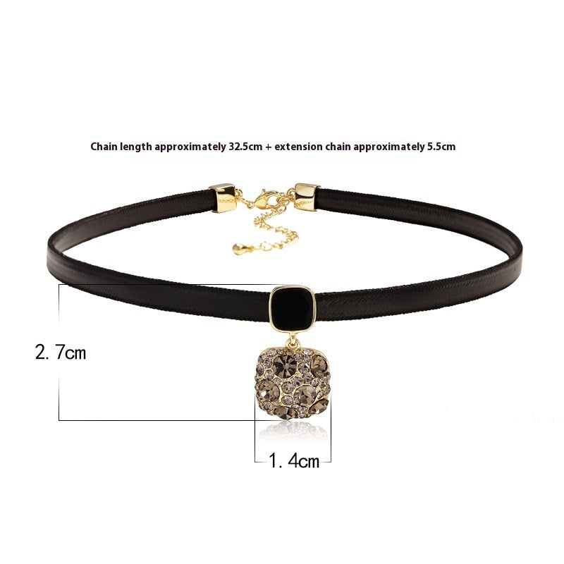 Alloy Black & Rhimestone Square Short Necklace Jewelry & Accessories