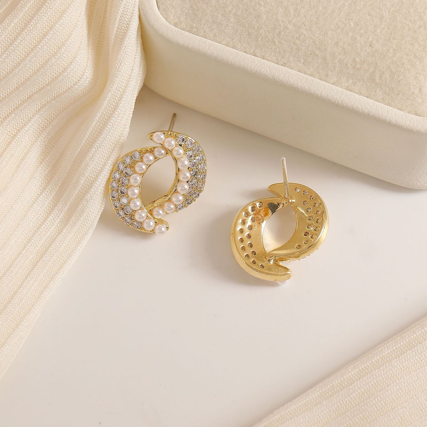 Light Luxury Exquisite Geometric Pearl Ear Studs Jewelry/Accessories