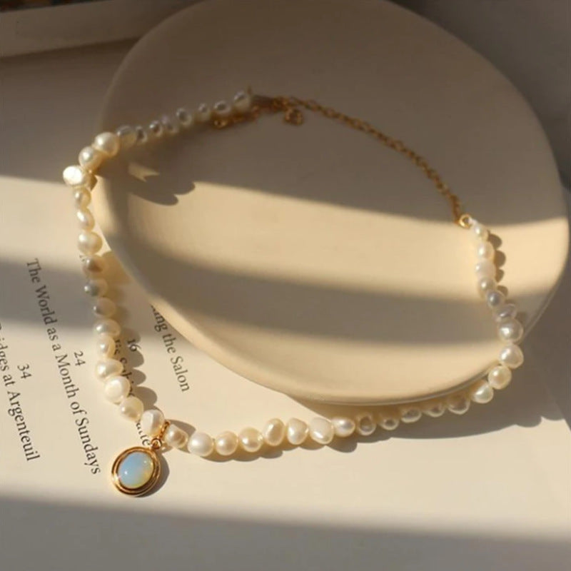 Cold Wind Moon Stone Pendant Temperament Clavicle Chain Jewelry & Accessories