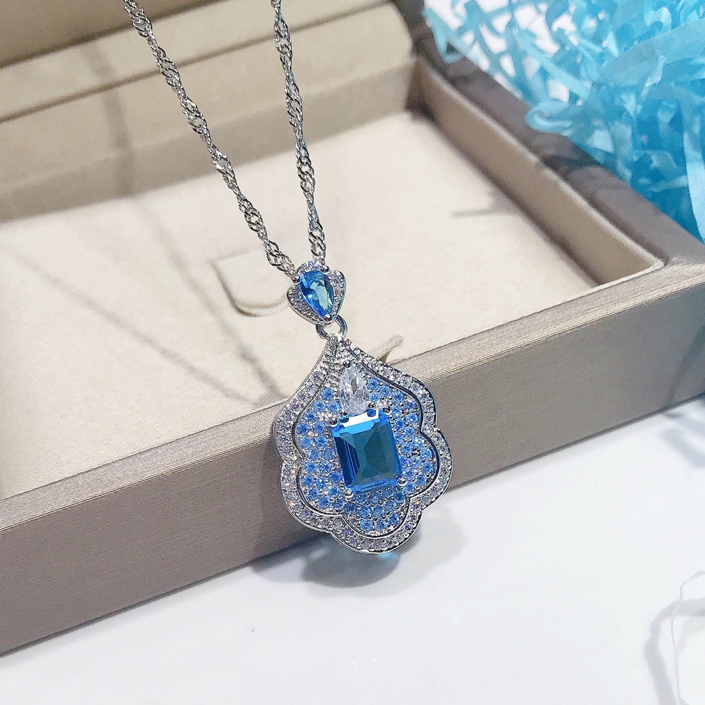 Personality Aquamarine Topaz Sky Mirror Pendant Jewelry & Accessories