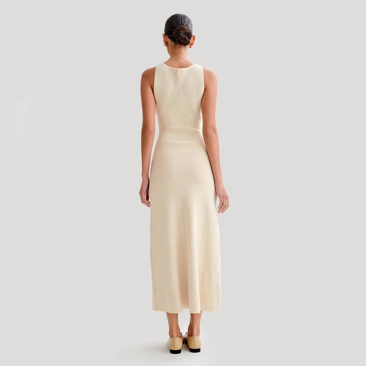 Elegant Knitted Sleeveless Dress With Single Breast Fashion Slim Round Neck Long Dresses Women's Garments Apparel / Clothing