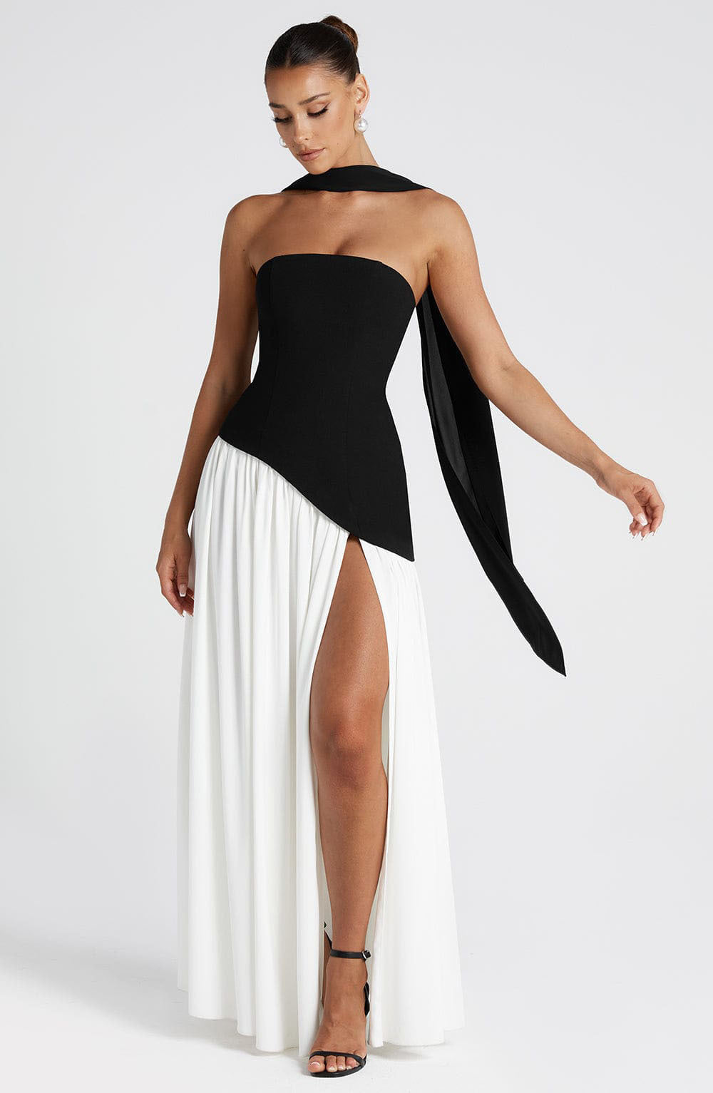 Spring And Summer New Color Matching Tube Top Sexy Off-the-shoulder Dress Women's Garments Apparel / Clothing