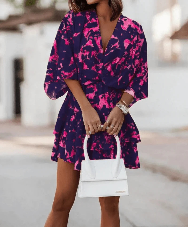 Fashion Print V-Neck Doll Sleeve Loose Cake Dress Women's Garments Apparel / Clothing
