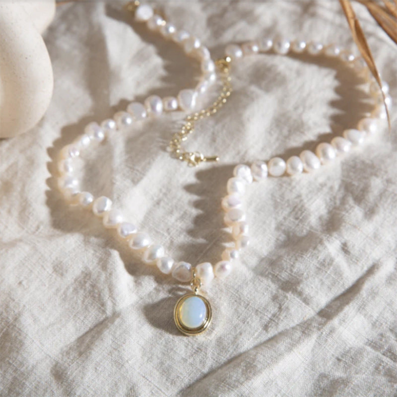 Cold Wind Moon Stone Pendant Temperament Clavicle Chain Jewelry & Accessories