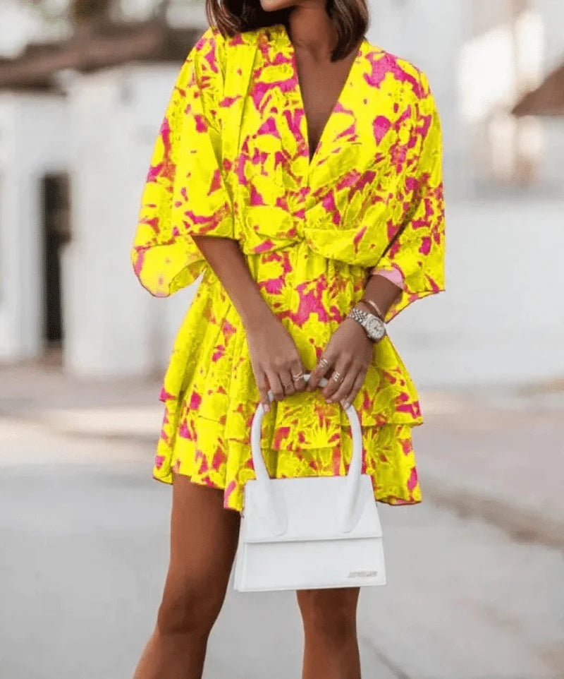 Fashion Print V-Neck Doll Sleeve Loose Cake Dress Women's Garments Apparel / Clothing