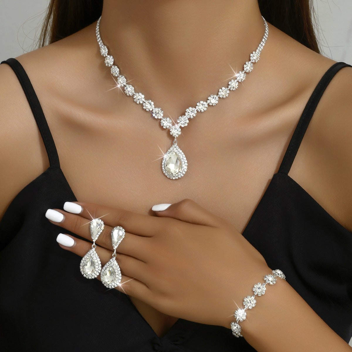 Fashion Jewelry Bridal Jewelry Suit Necklace Ear Stud Bracelet Three-piece Set Jewelry/Accessories