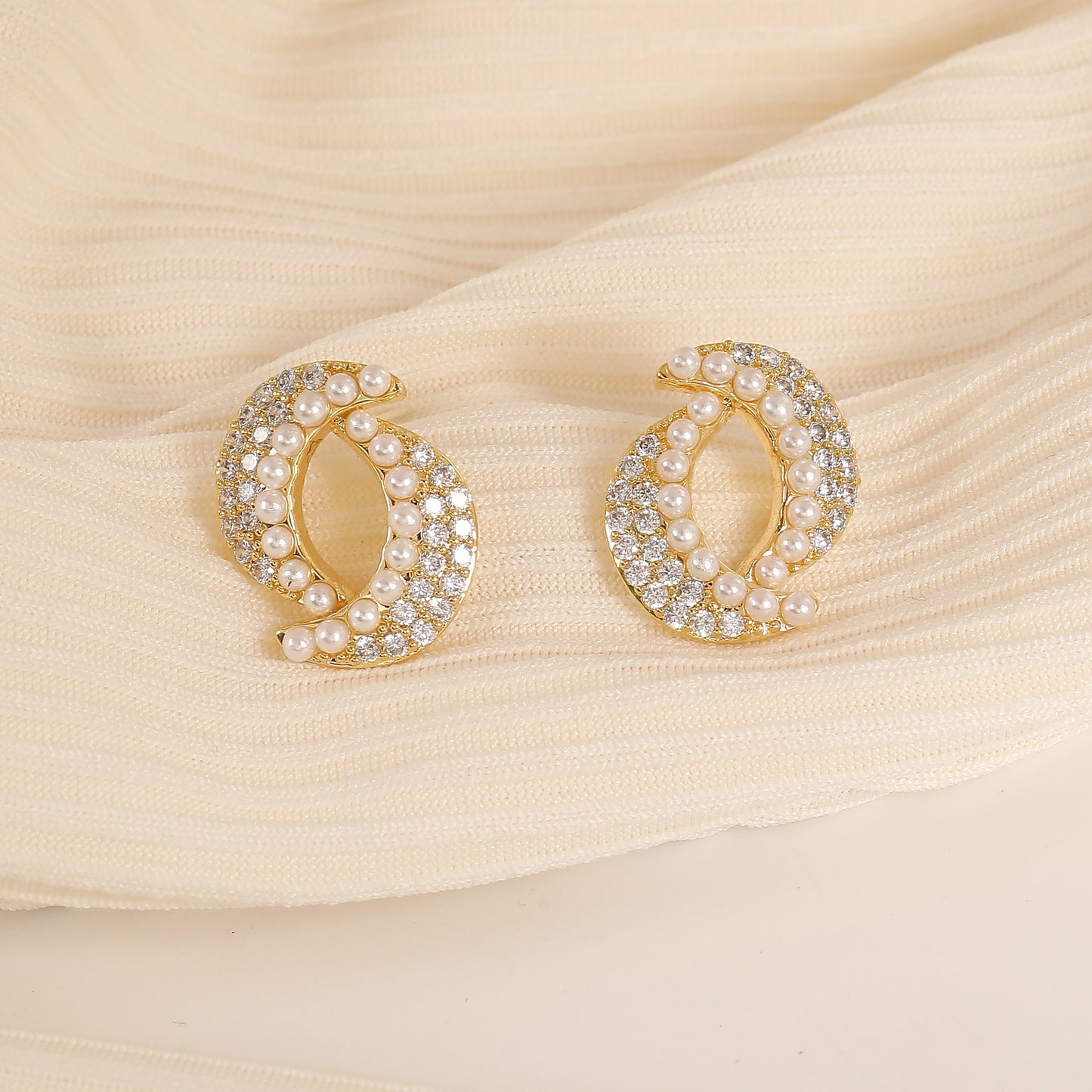 Light Luxury Exquisite Geometric Pearl Ear Studs Jewelry/Accessories