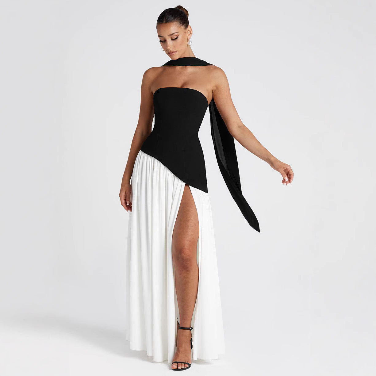 Spring And Summer New Color Matching Tube Top Sexy Off-the-shoulder Dress Women's Garments Apparel / Clothing