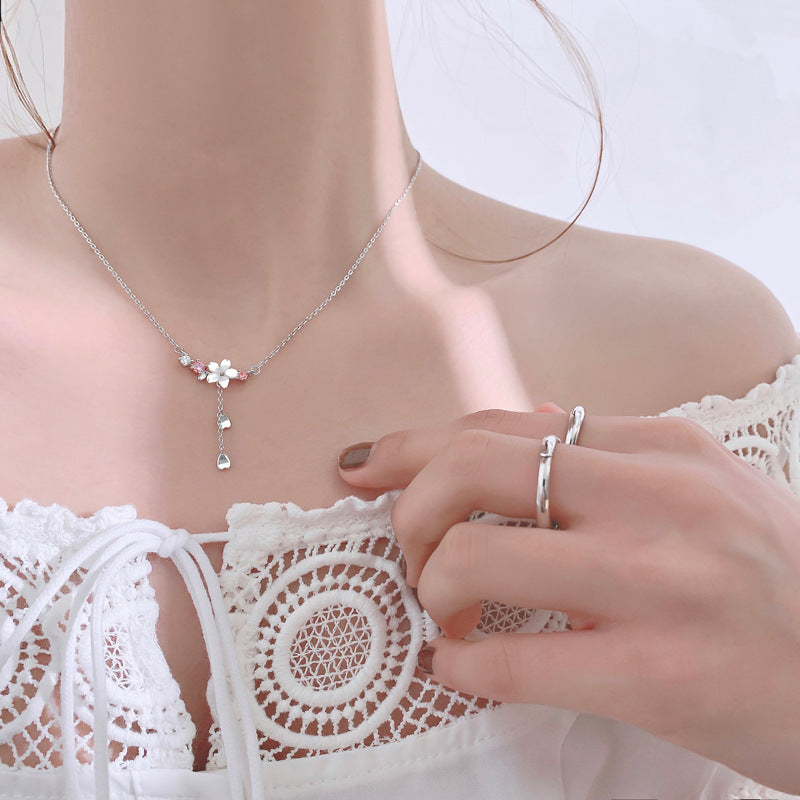 Retro Design Temperament Female Clavicle Chain