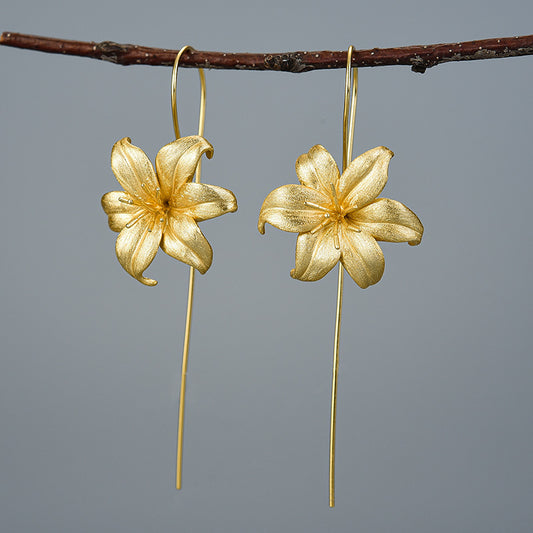 Female lily sterling silver S925 earrings Jewelry/Accessories
