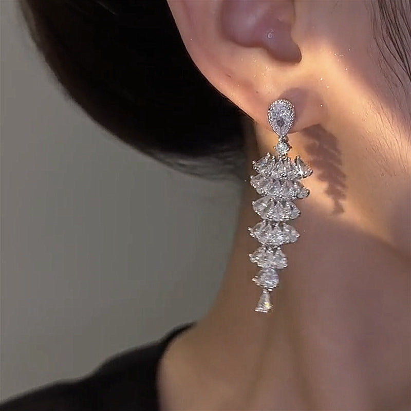 Sparkling Zircon Christmas Tree Drop Earrings For Women Trendy Xmas Tree Plant Dangle Earrings New Year Festival Party Jewelry / Accessories
