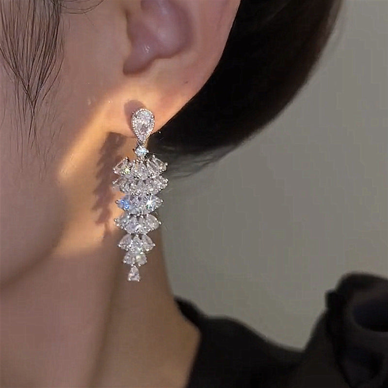 Sparkling Zircon Christmas Tree Drop Earrings For Women Trendy Xmas Tree Plant Dangle Earrings New Year Festival Party Jewelry / Accessories