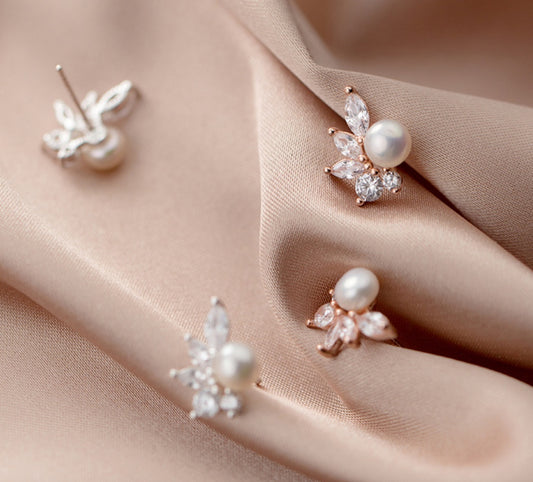 Pearl-studded leaf earrings Jewelry/Accessories