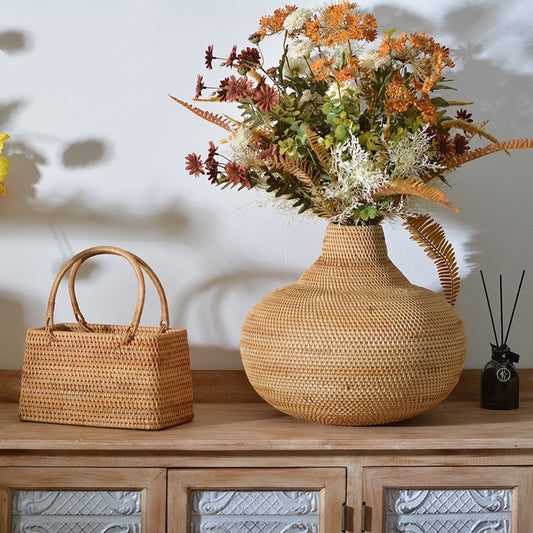 Meubles chinois vintage raffinés, paniers à fleurs, ornements d'entrée