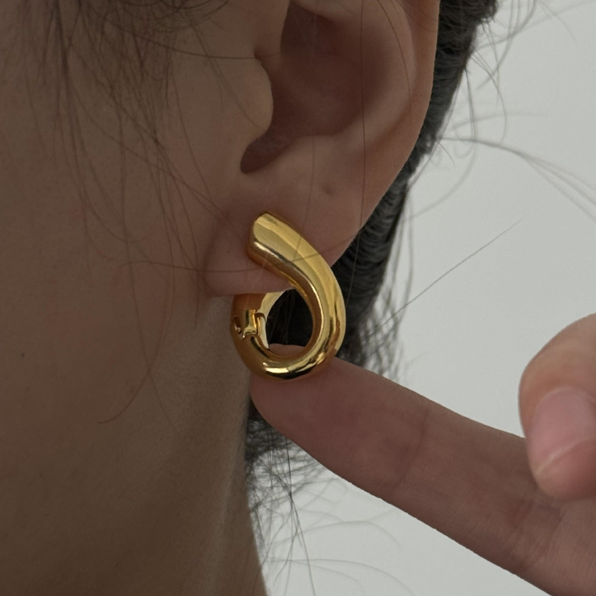 Heart-shaped Buckle Niche Design Earrings Jewelry/Accessories