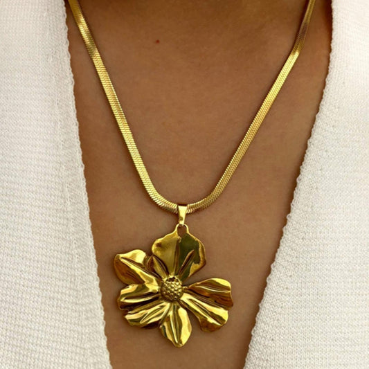 Fashion Exaggerated Cold Style Stainless Steel Large Flower Pendant Necklace Jewelry/Accessories