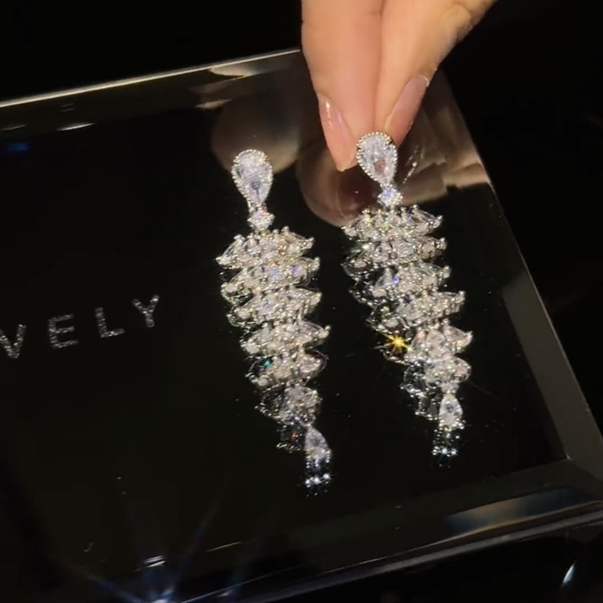 Sparkling Zircon Christmas Tree Drop Earrings For Women Trendy Xmas Tree Plant Dangle Earrings New Year Festival Party Jewelry / Accessories